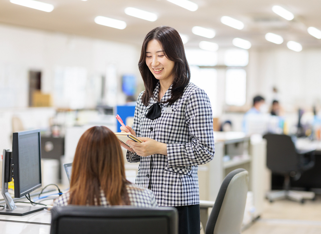 勤務中の弊社社員の様子