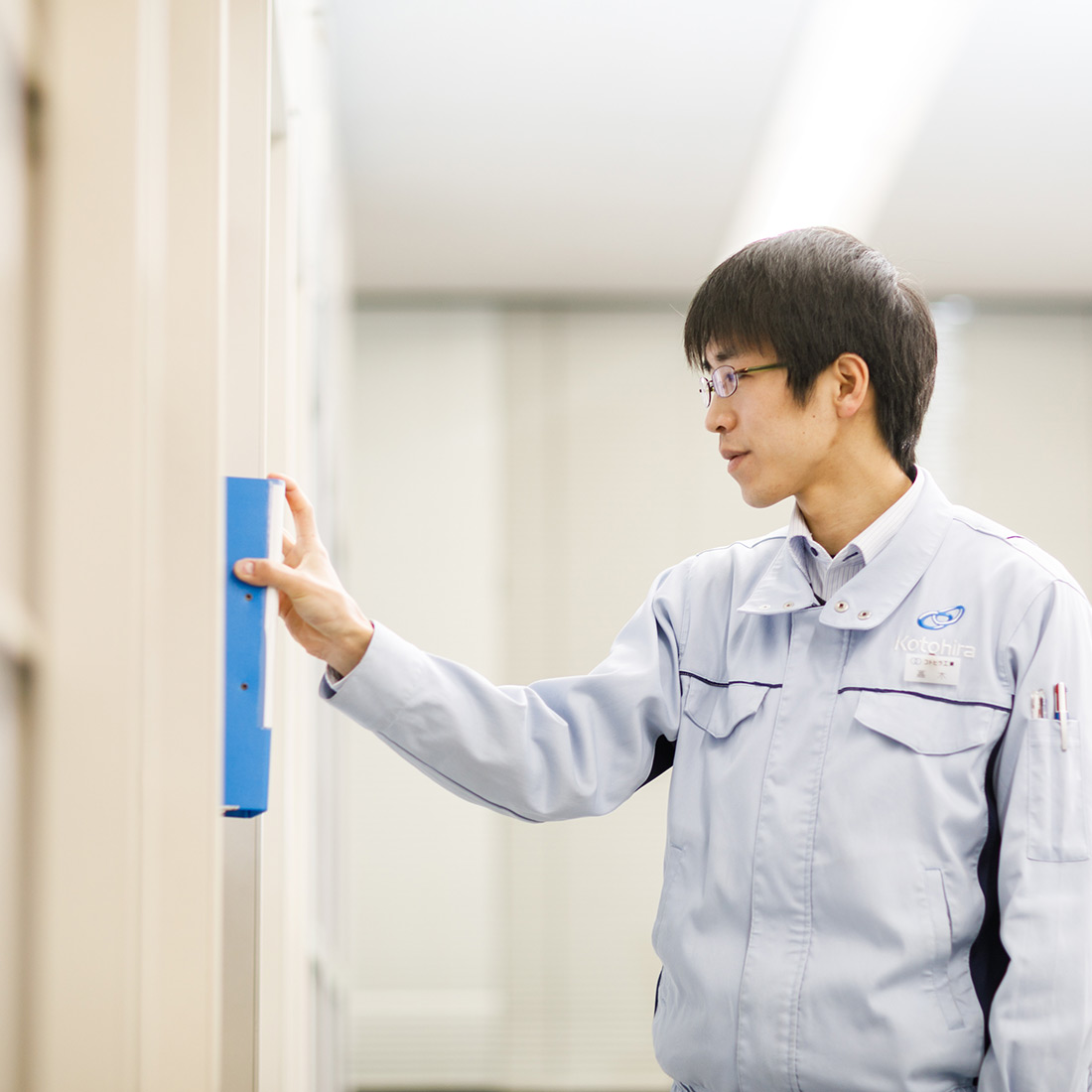 高木孝亮さんが働いている様子