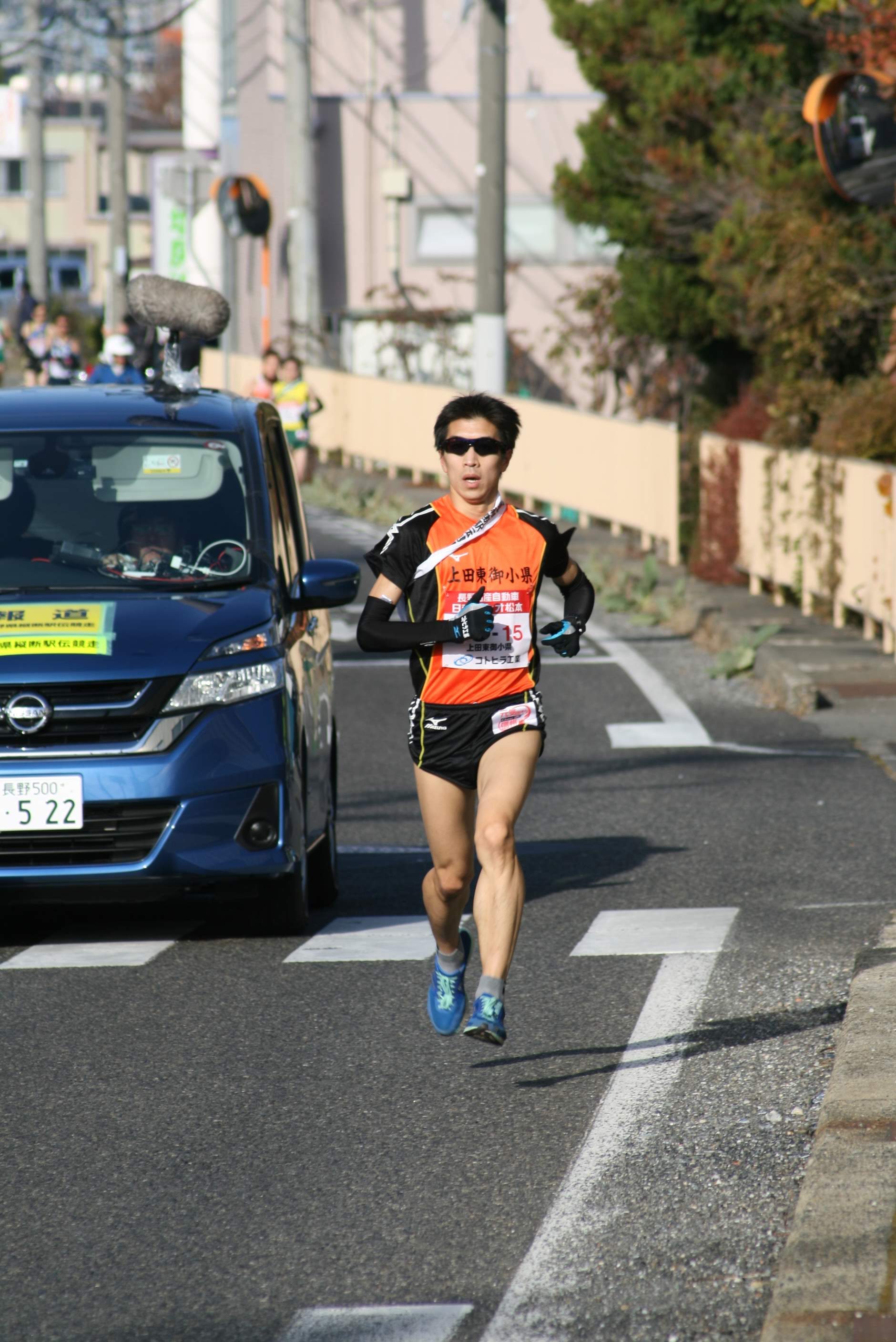 駅伝で走る髙木選手の様子